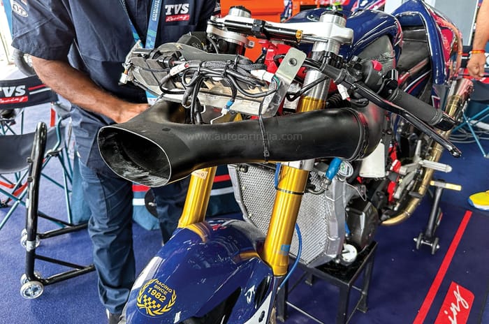 Feature: TVS Apache RR310 ARRC race bike ridden – World class